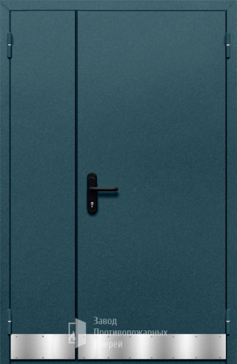 Фото двери «Полуторная с отбойником №33» в Бронницам